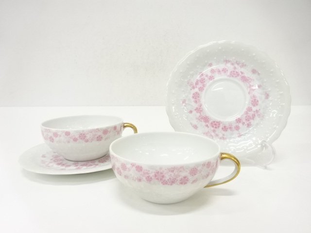 Pottery & Ceramics